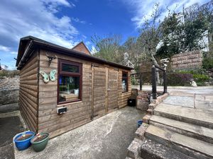 Photo 25- click for photo gallery